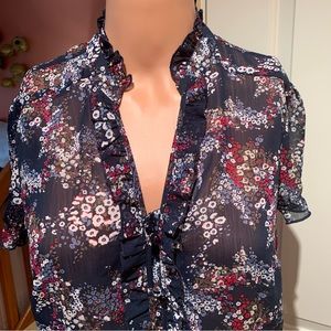 REITMANS-PETITES. Blue, white, red button down shirt. 1/4 elasticated sl…